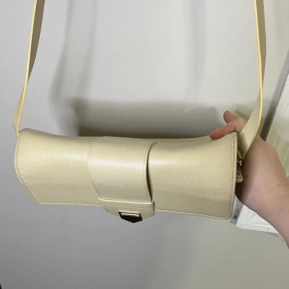 Yves Saint Laurent Vintage Cream Leather Bag - Picture 13 of 13